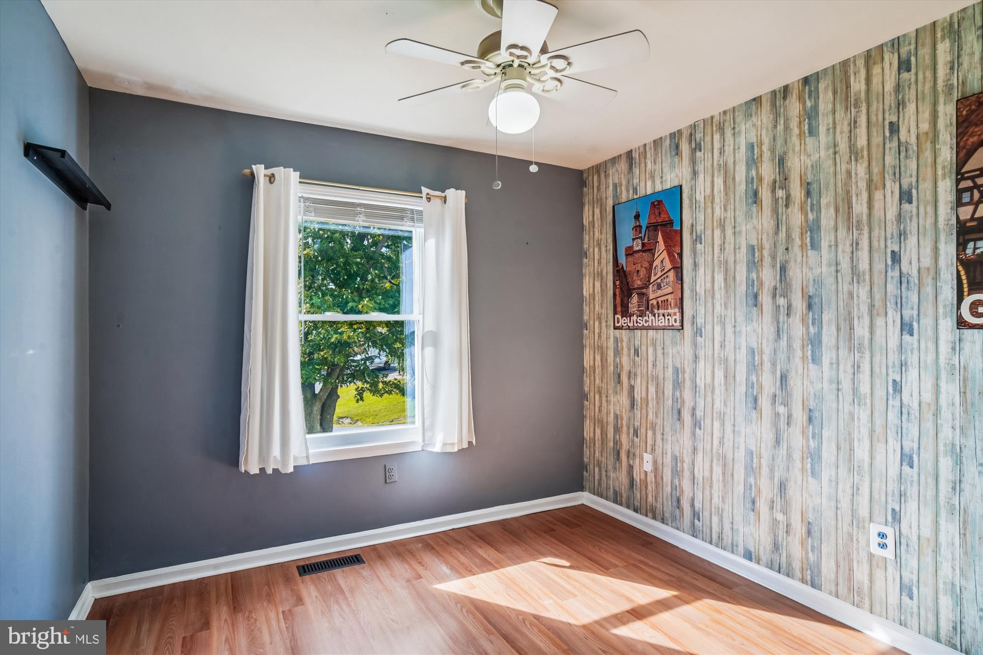 8806 ADVENTURE AVENUE