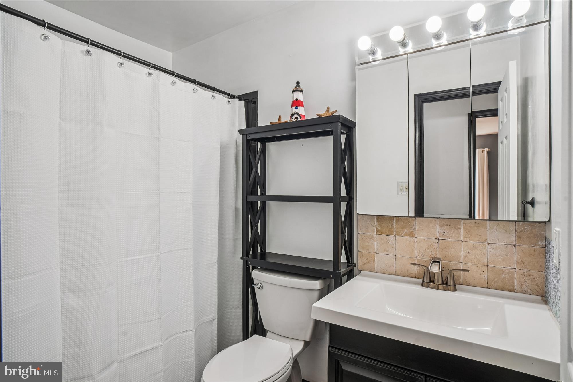 8806 ADVENTURE AVENUE