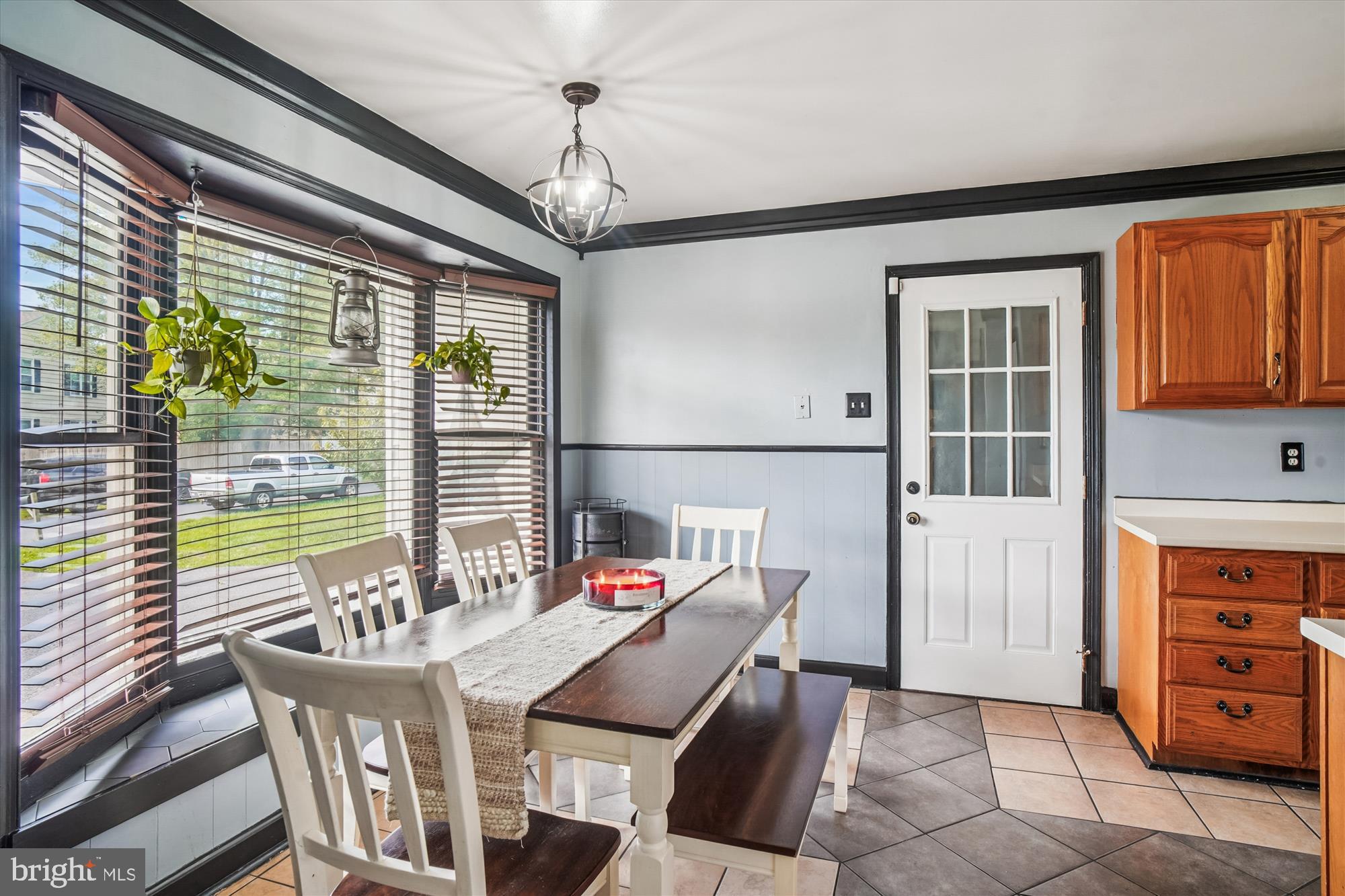 8806 ADVENTURE AVENUE