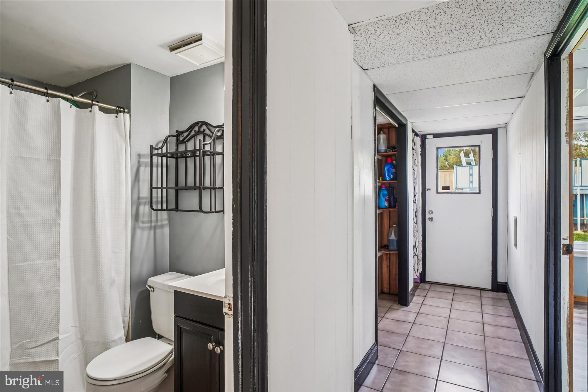 8806 ADVENTURE AVENUE