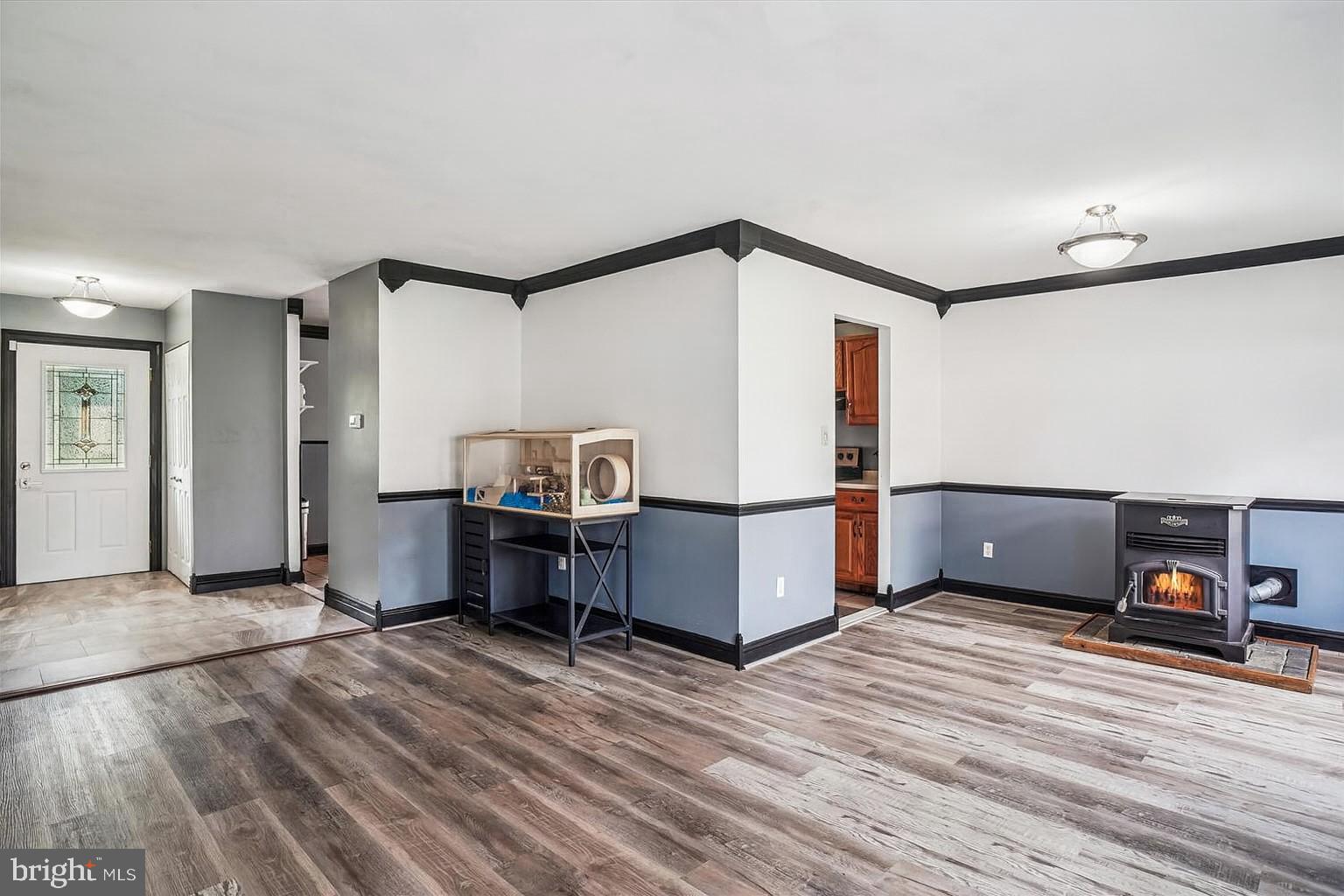 8806 ADVENTURE AVENUE