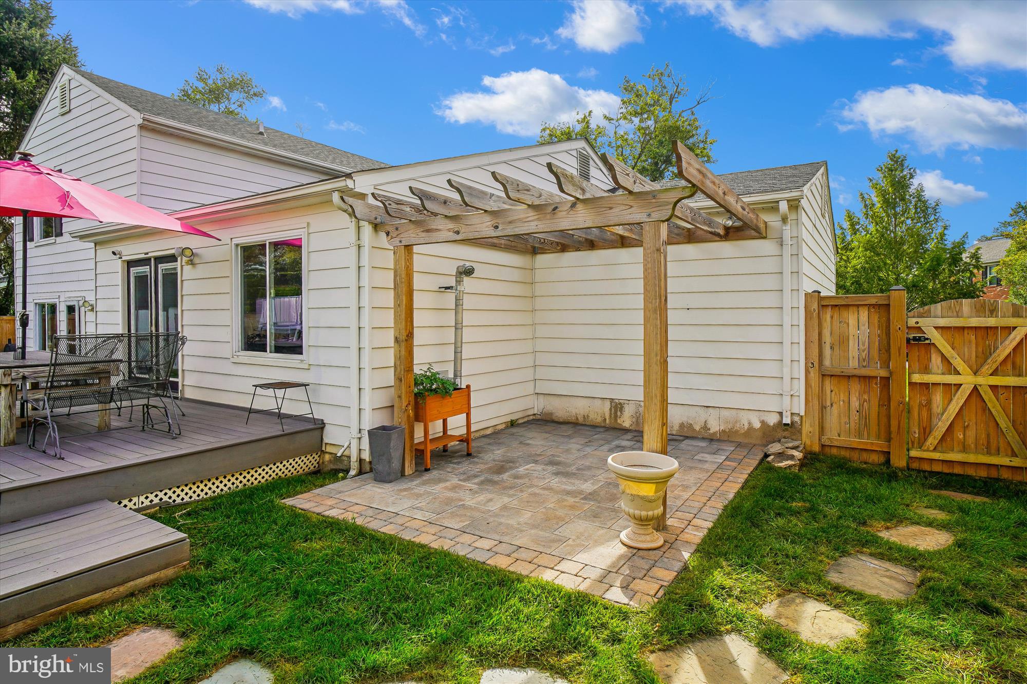 8806 ADVENTURE AVENUE