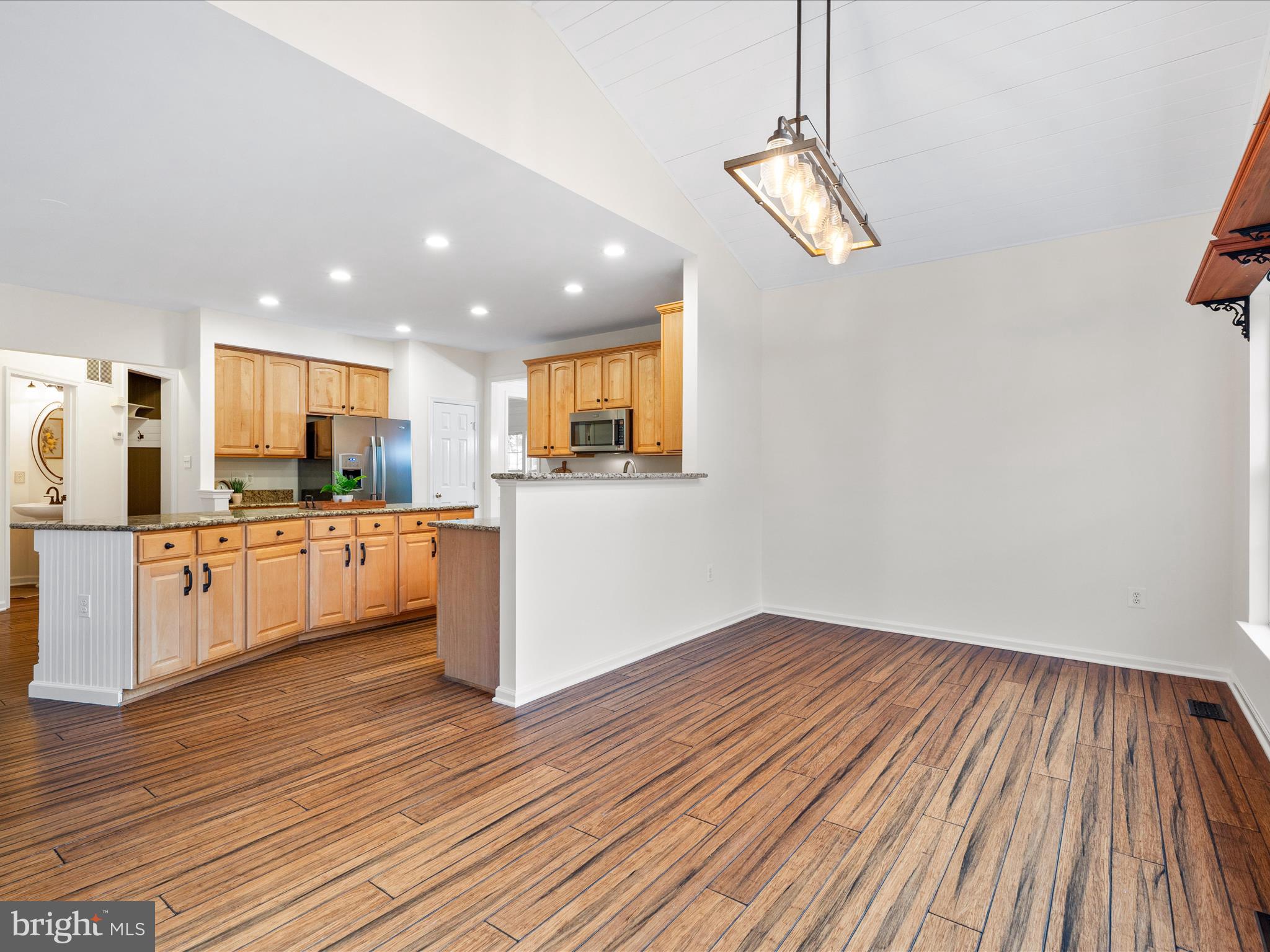 102 NORTH POINTE TERRACE