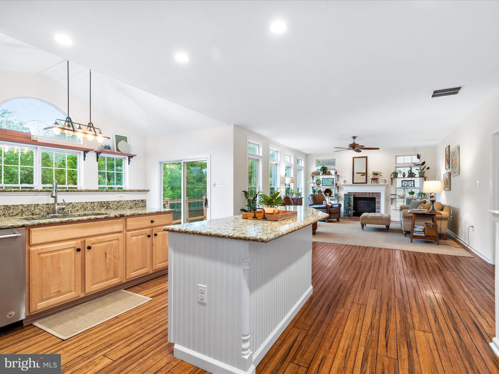 102 NORTH POINTE TERRACE