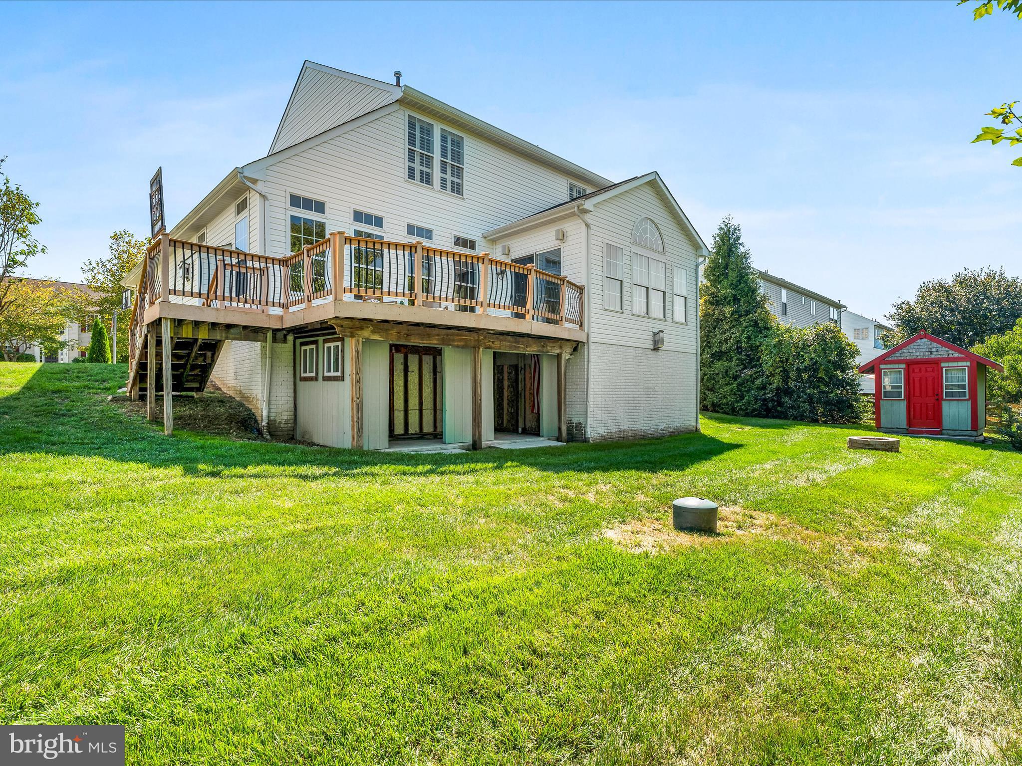 102 NORTH POINTE TERRACE