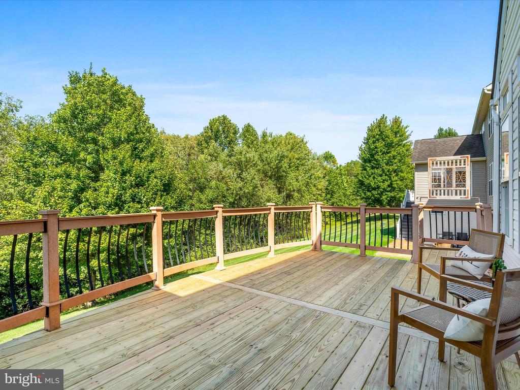 102 NORTH POINTE TERRACE