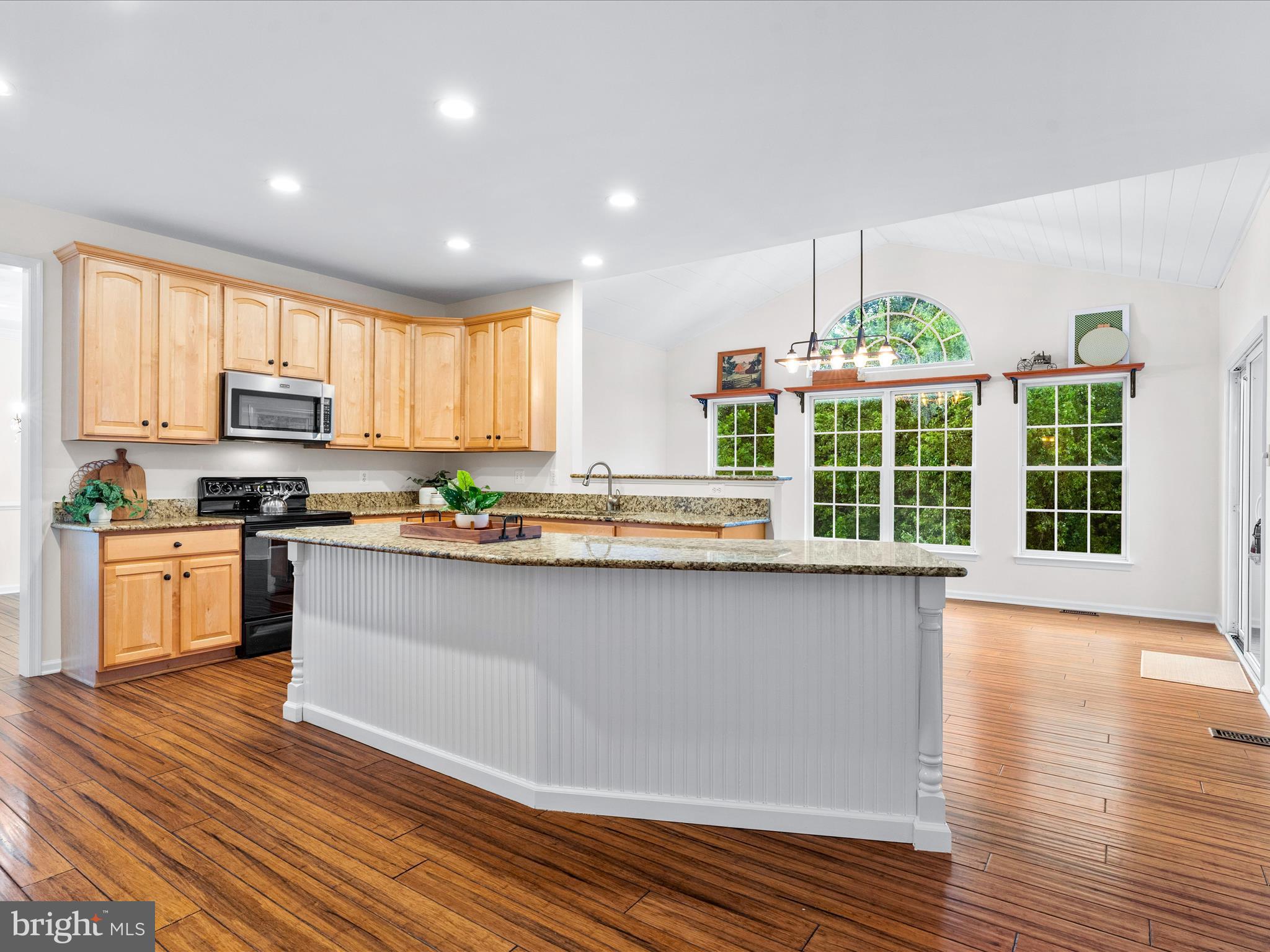 102 NORTH POINTE TERRACE