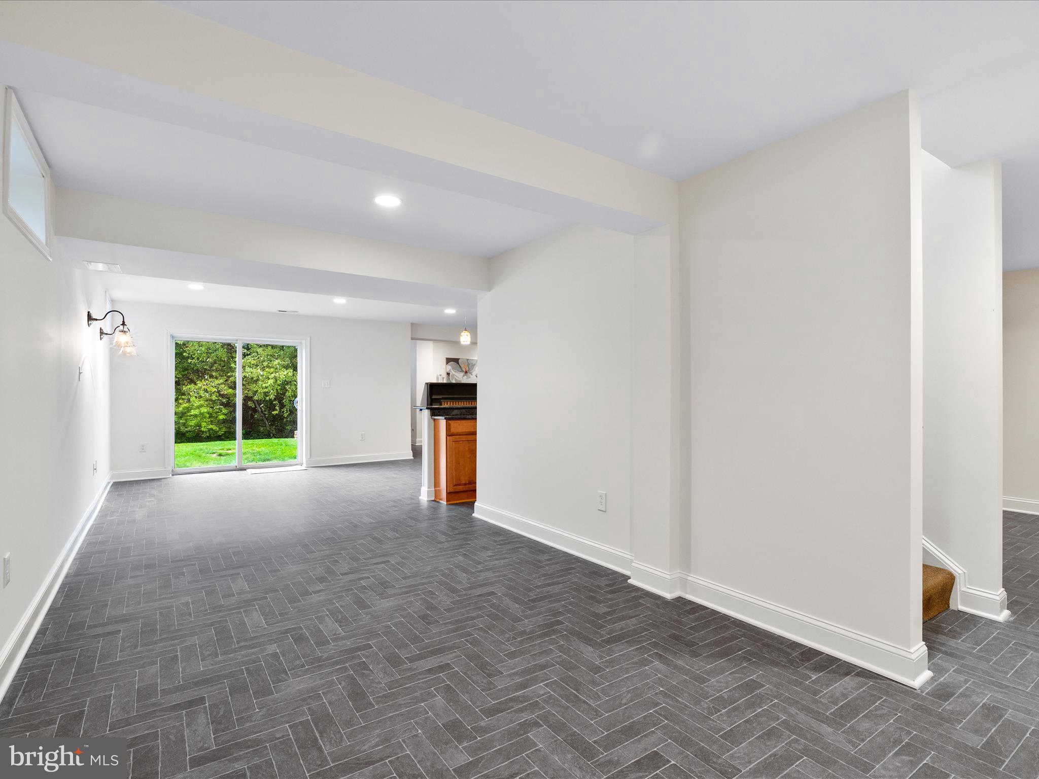 102 NORTH POINTE TERRACE