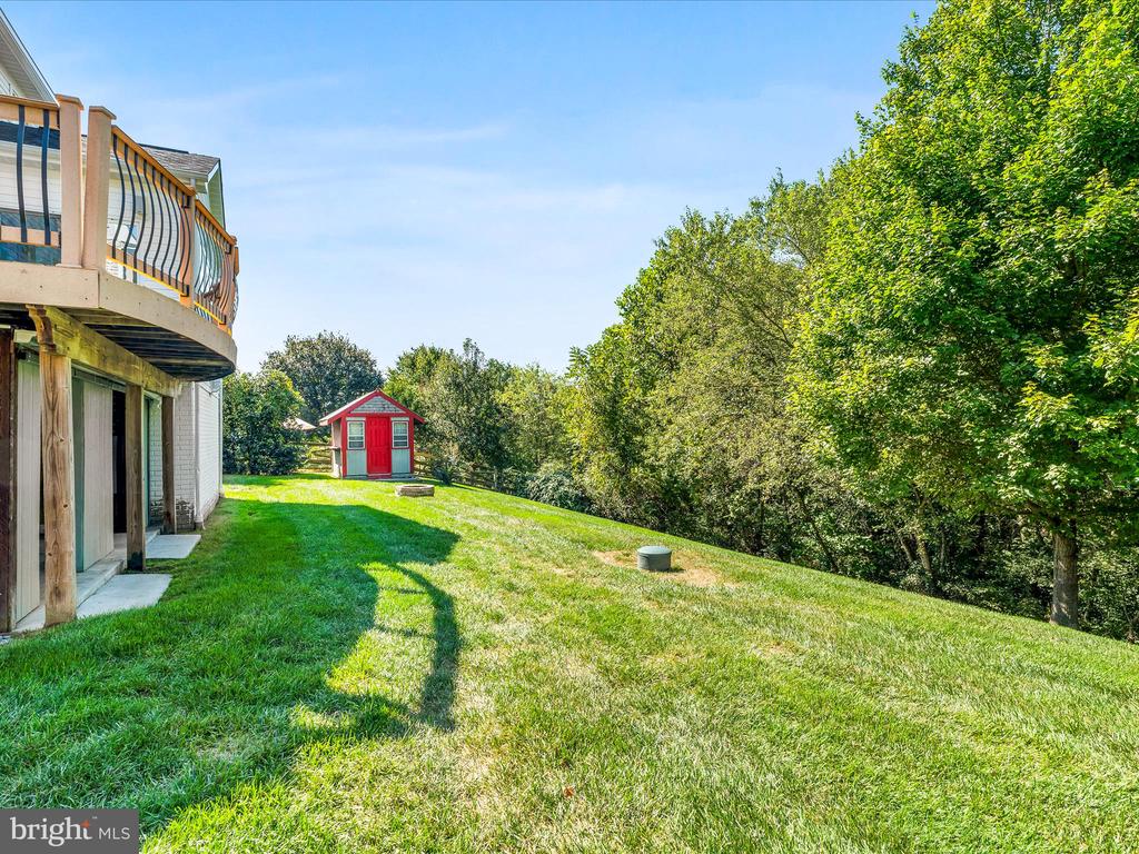 102 NORTH POINTE TERRACE