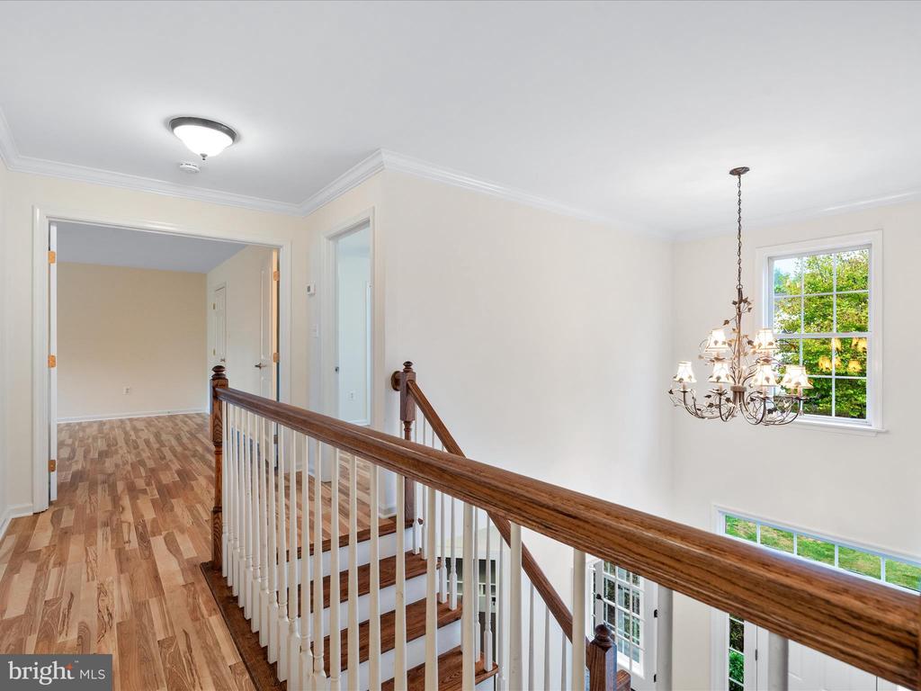 102 NORTH POINTE TERRACE