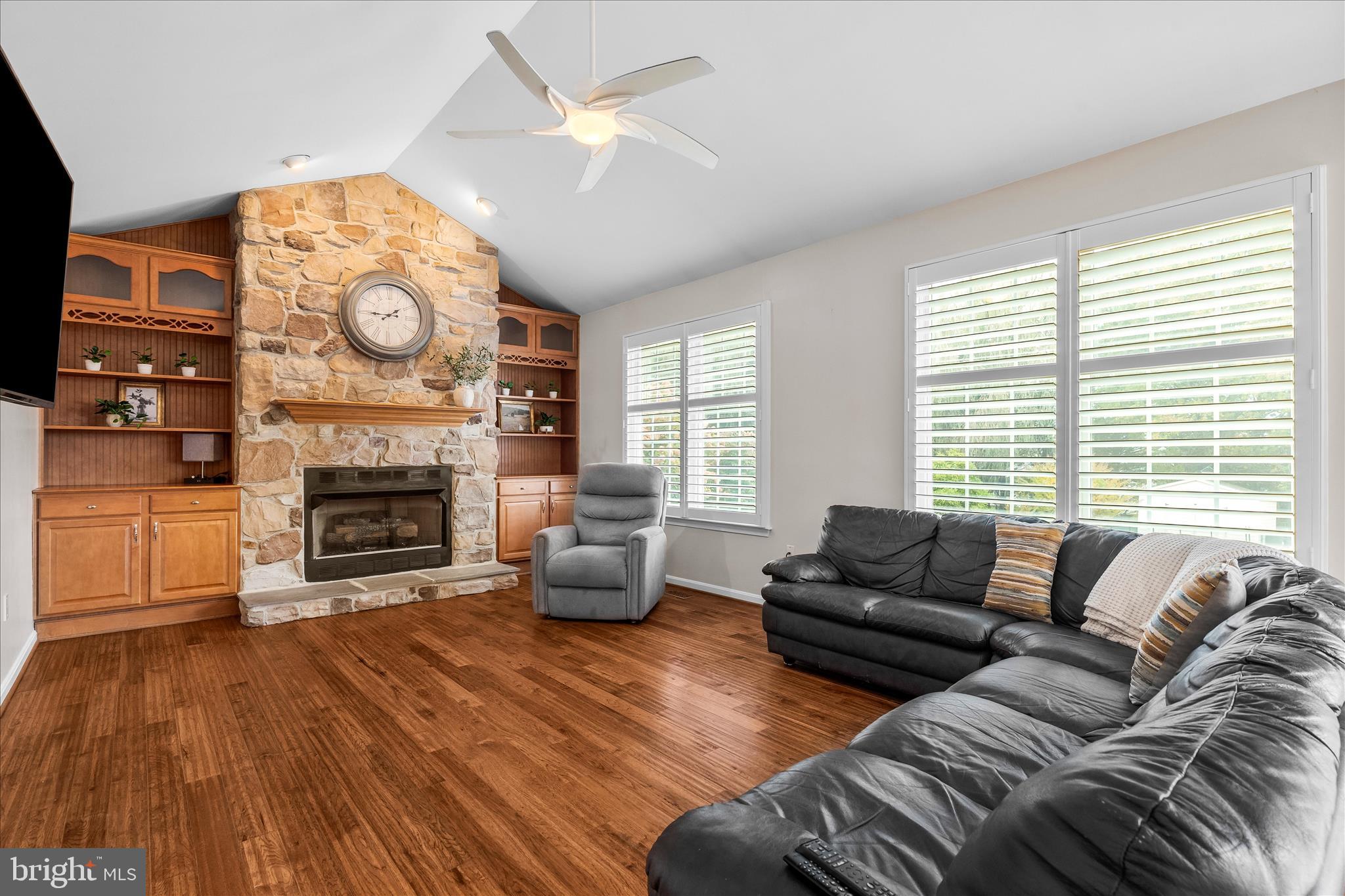 107 MINA DRIVE