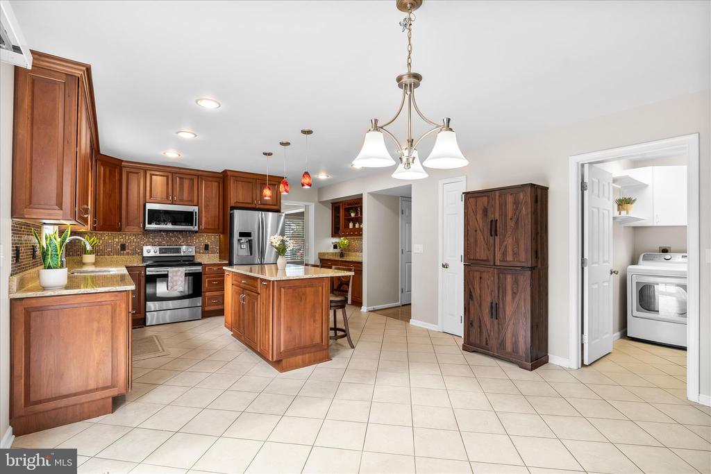 107 MINA DRIVE