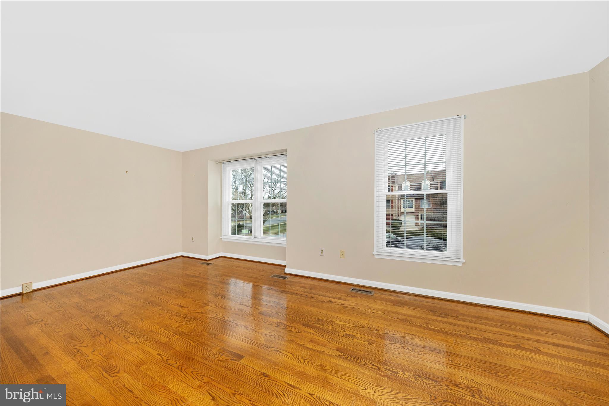 8007 BROKEN REED COURT
