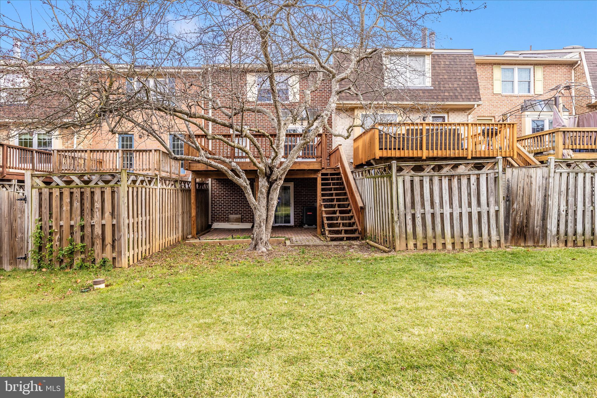 8007 BROKEN REED COURT