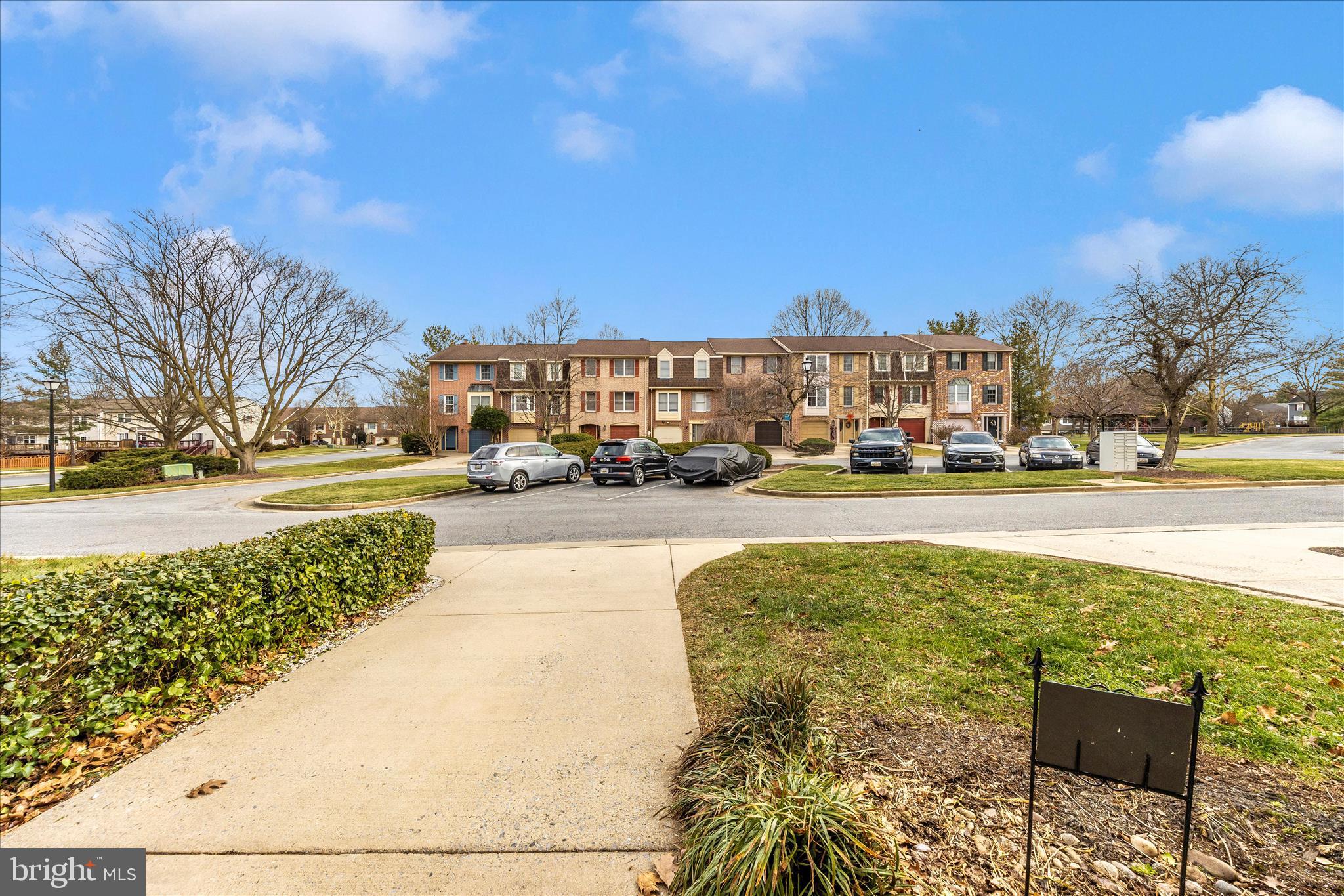 8007 BROKEN REED COURT