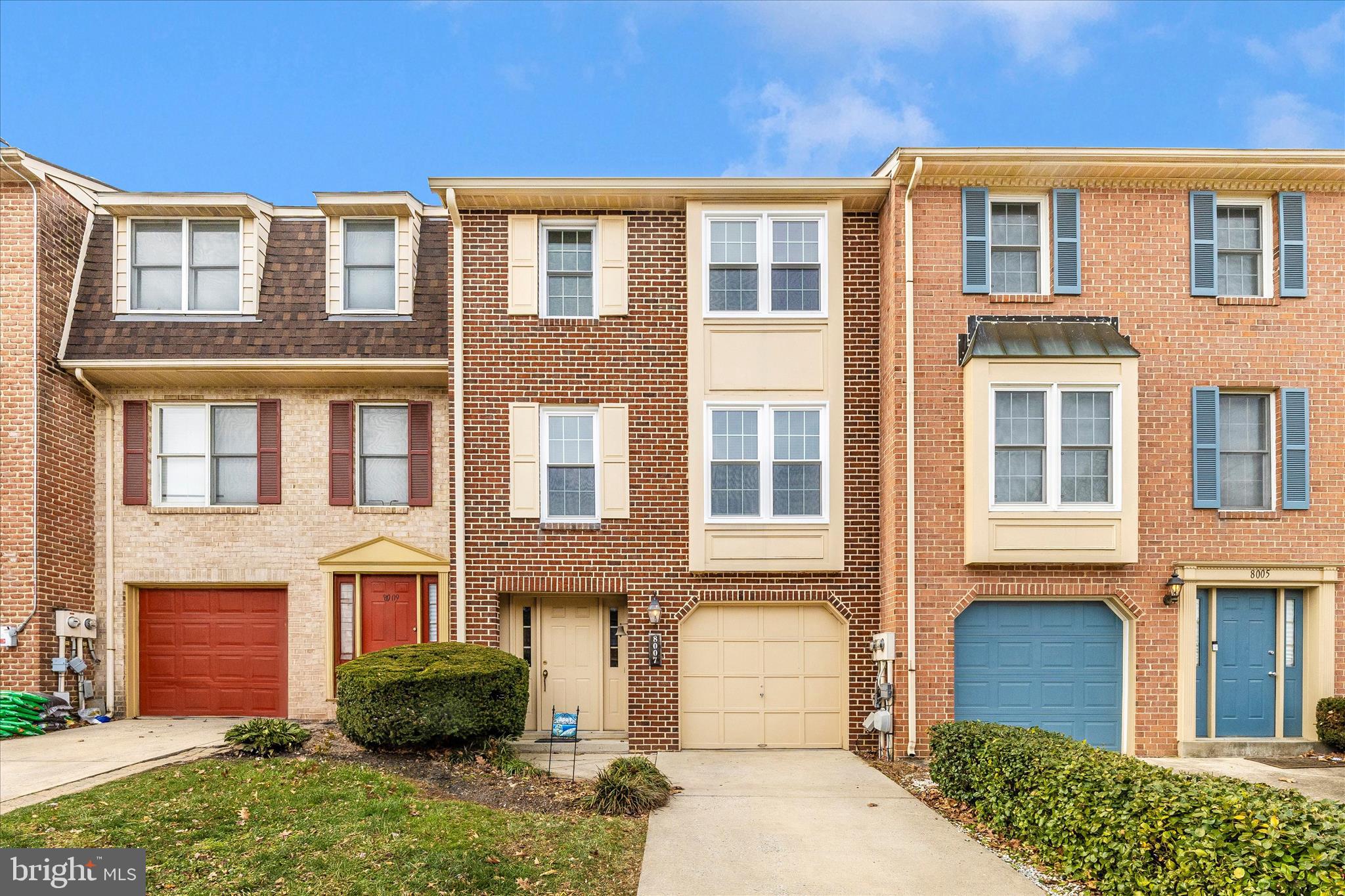 8007 BROKEN REED COURT