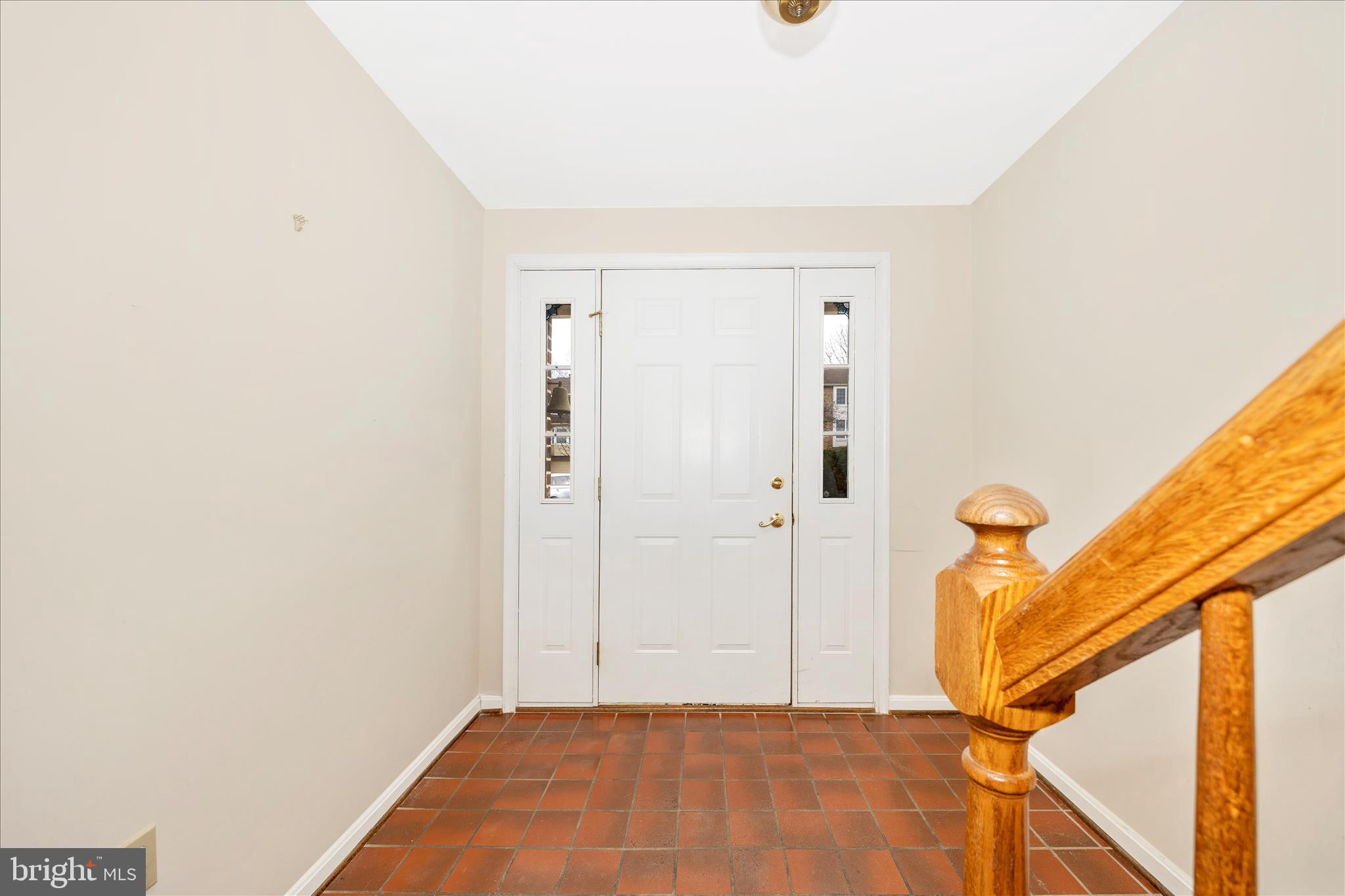 8007 BROKEN REED COURT