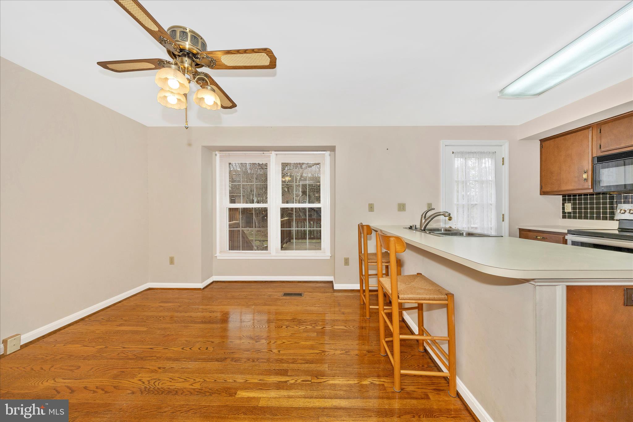 8007 BROKEN REED COURT