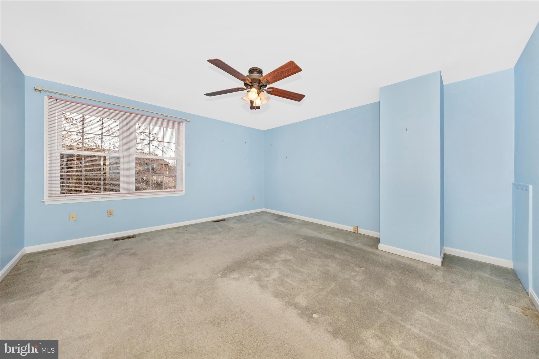 8007 BROKEN REED COURT