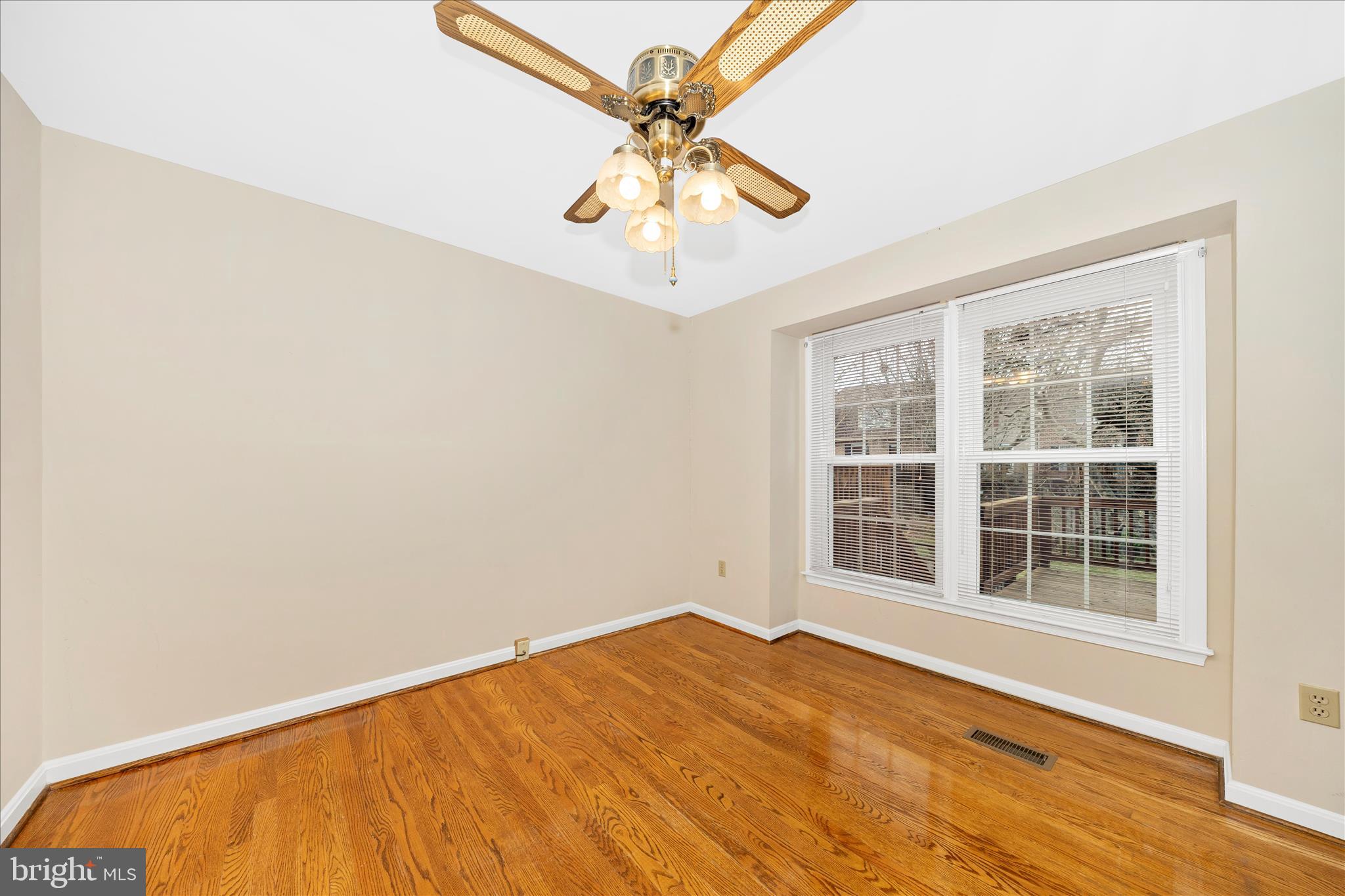 8007 BROKEN REED COURT