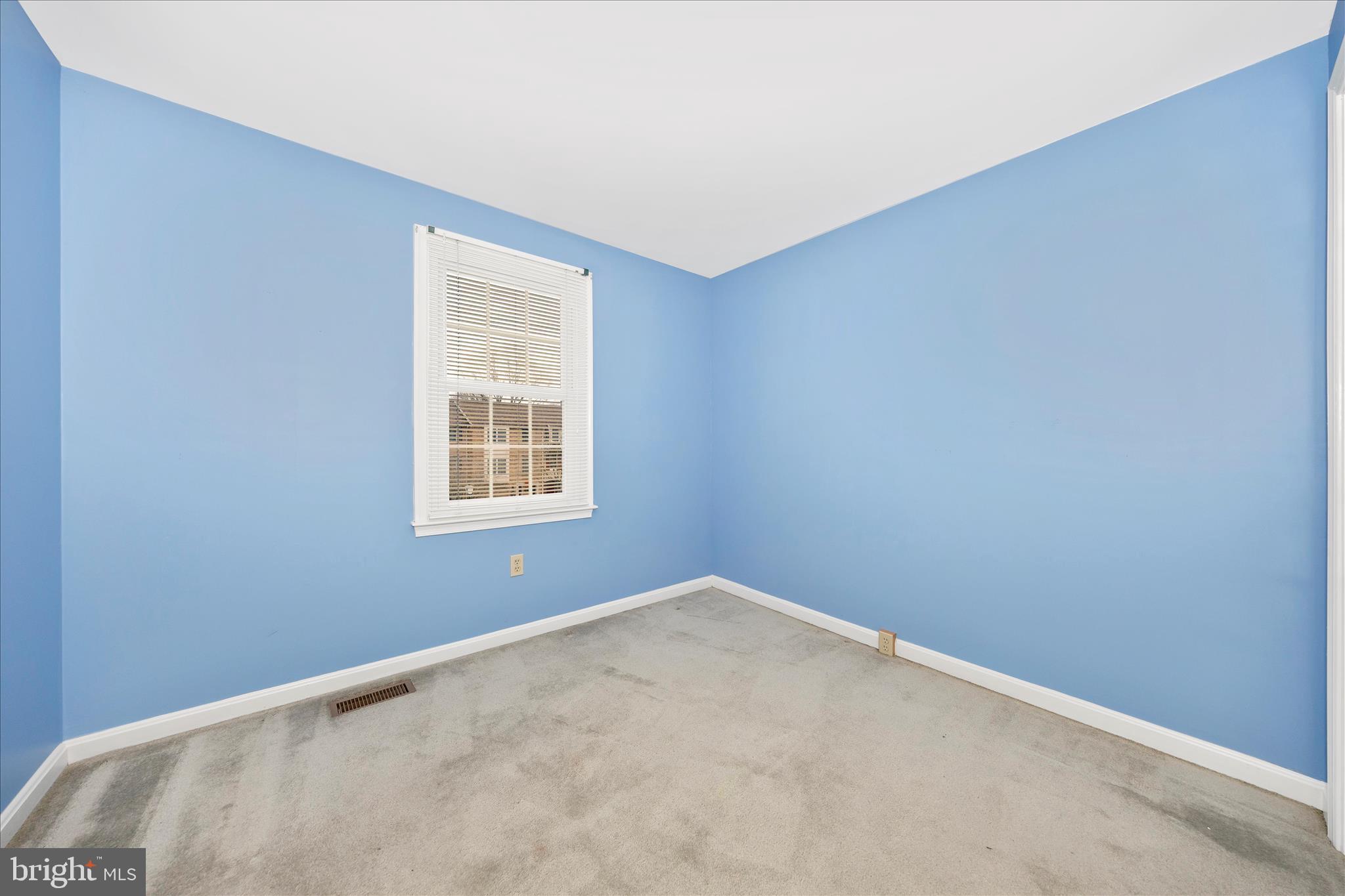 8007 BROKEN REED COURT