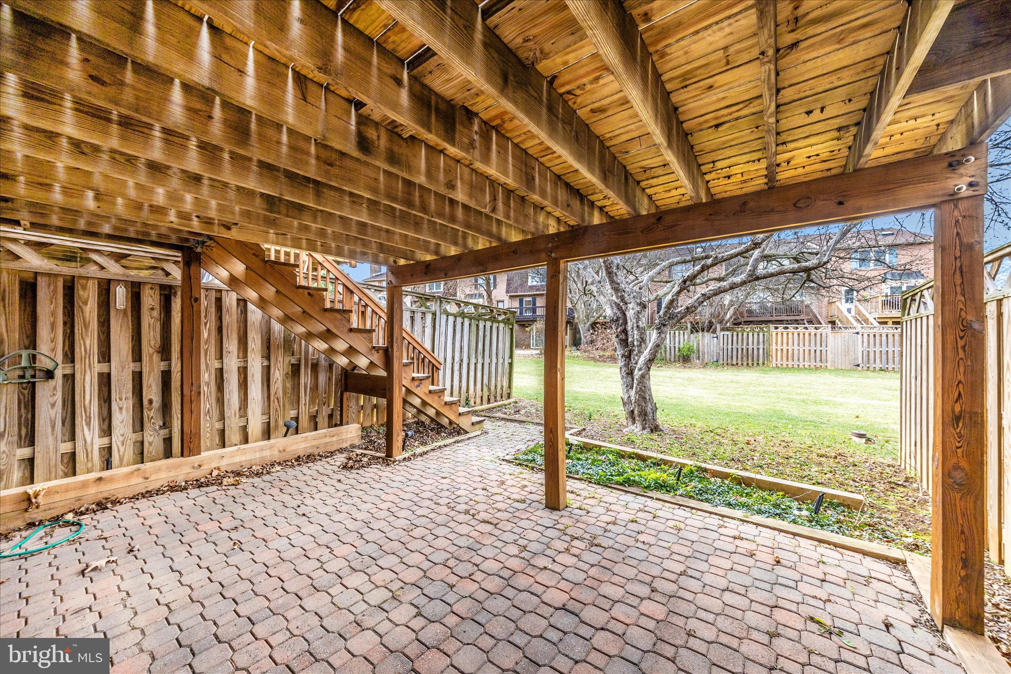8007 BROKEN REED COURT