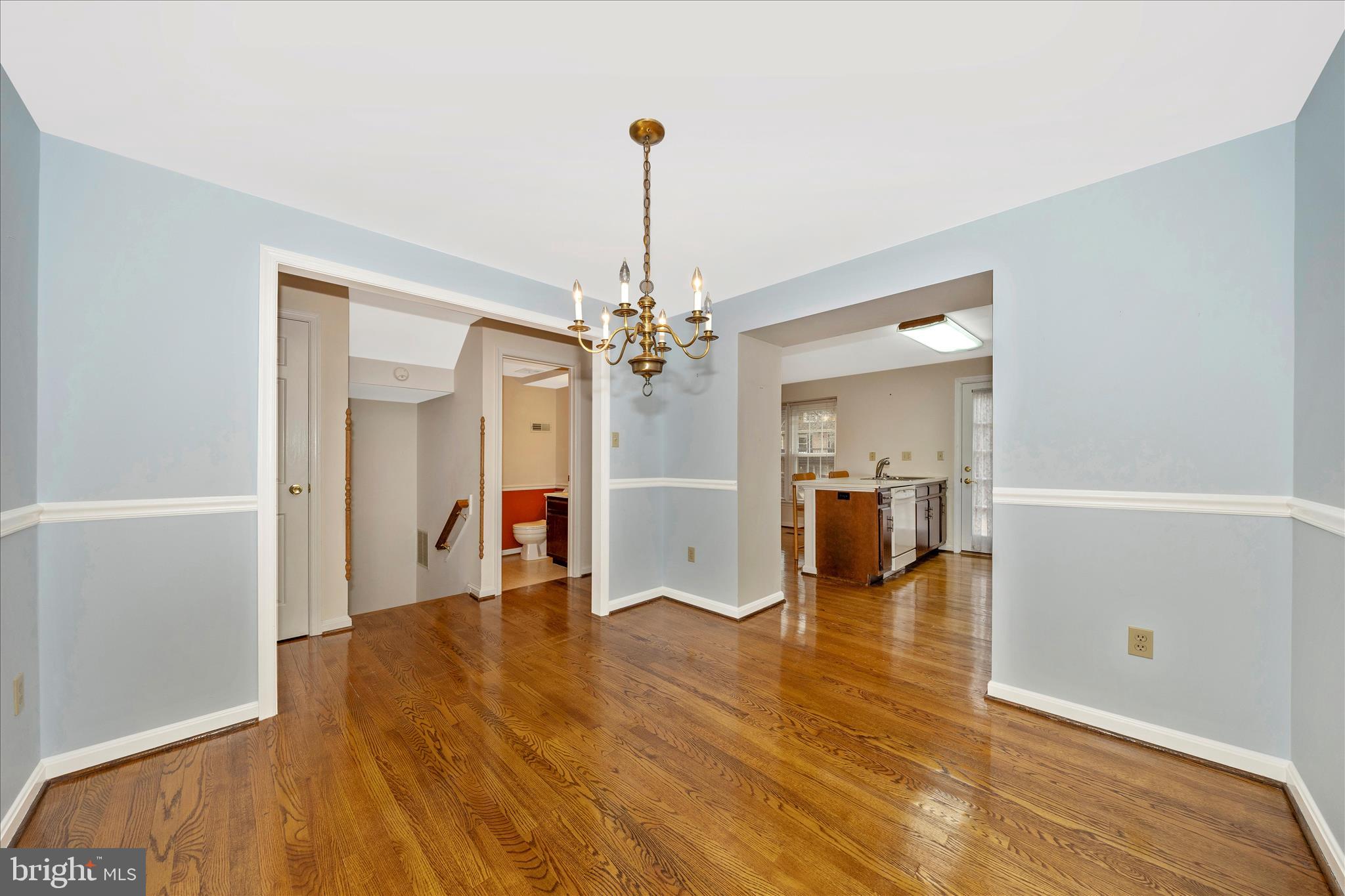 8007 BROKEN REED COURT