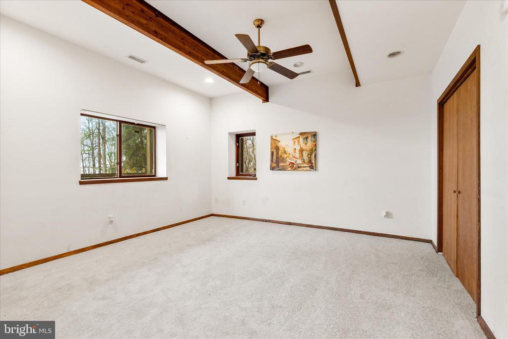 7442 DOGWOOD LANE