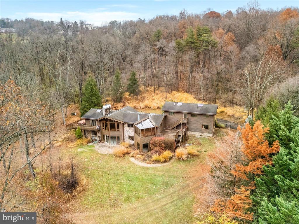 7442 DOGWOOD LANE