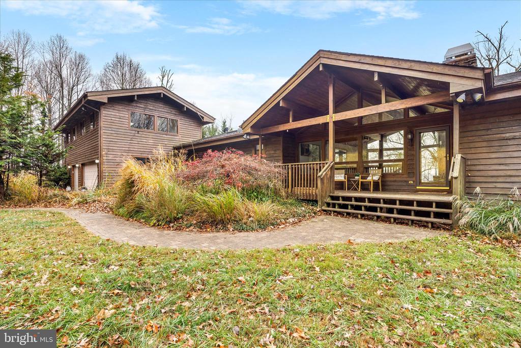 7442 DOGWOOD LANE