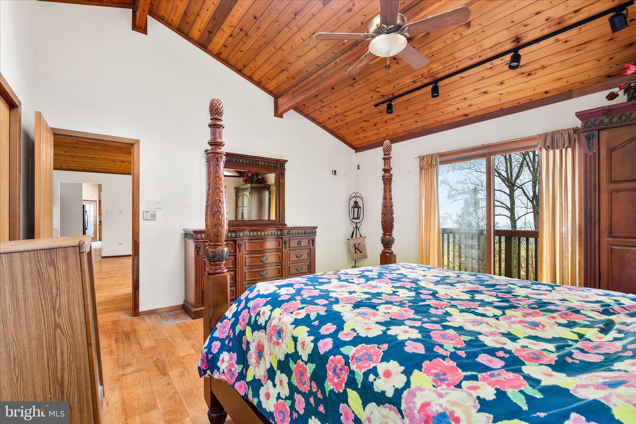 7442 DOGWOOD LANE