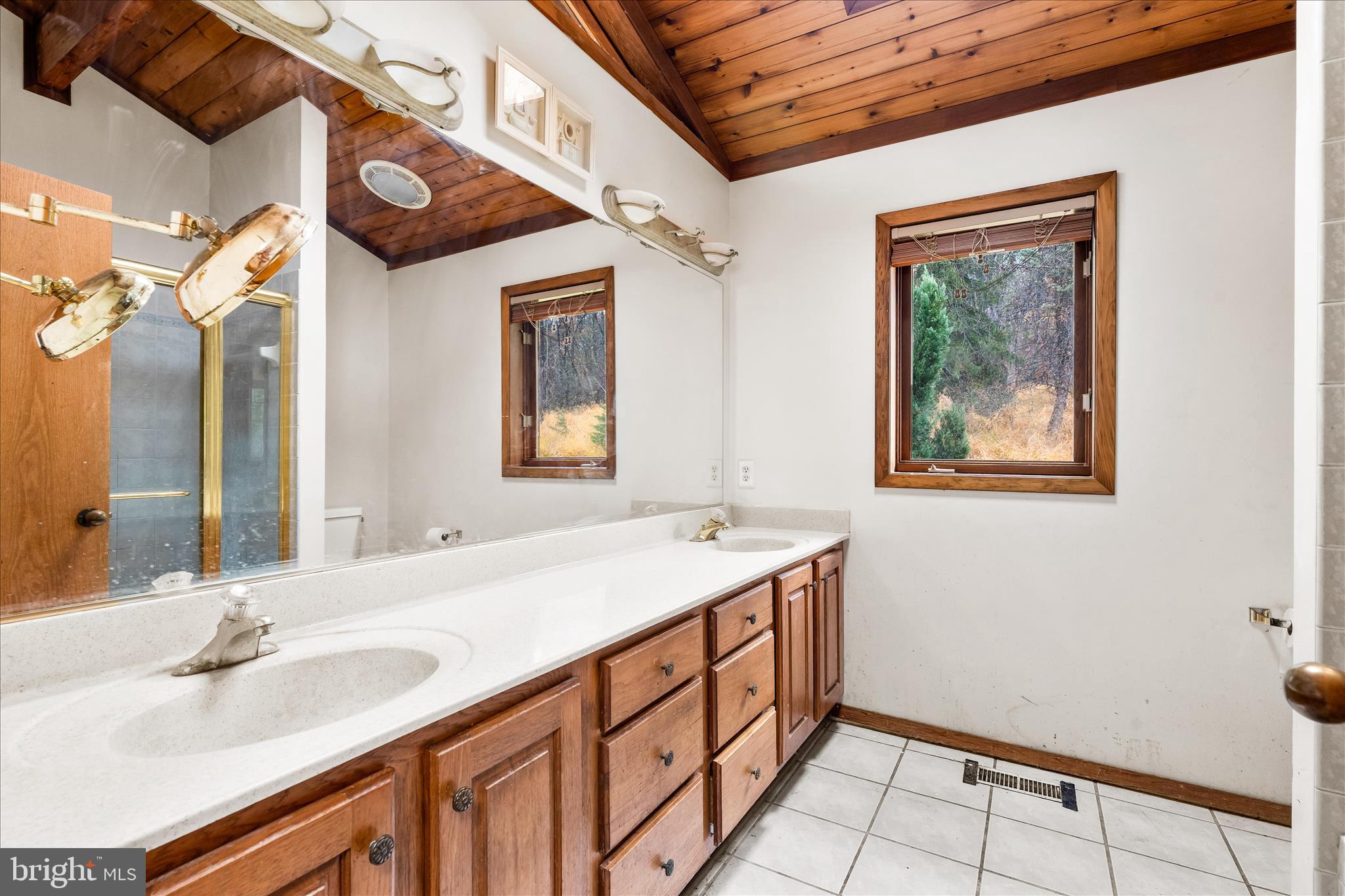 7442 DOGWOOD LANE