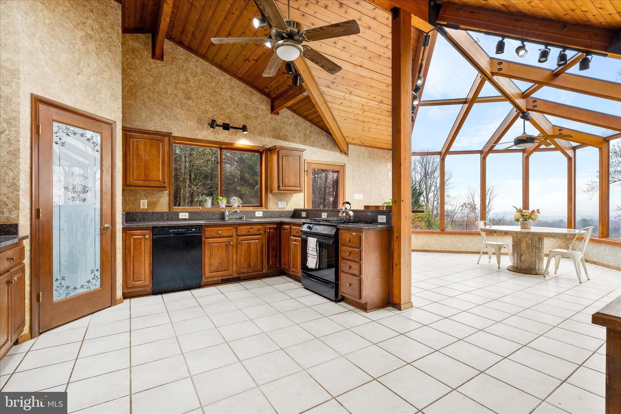 7442 DOGWOOD LANE