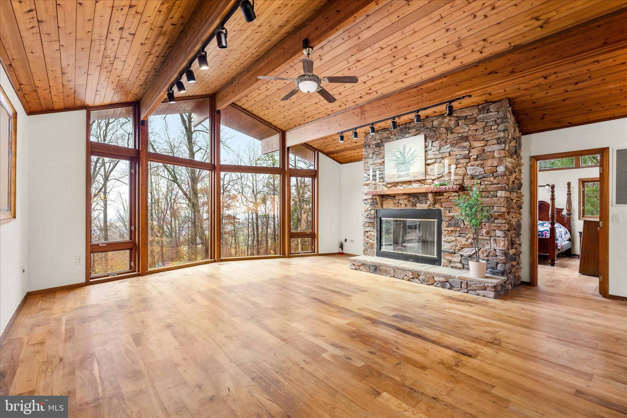 7442 DOGWOOD LANE