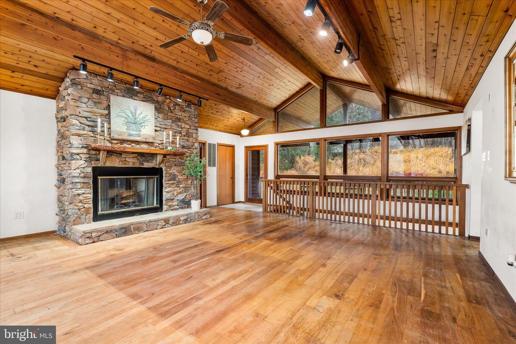 7442 DOGWOOD LANE