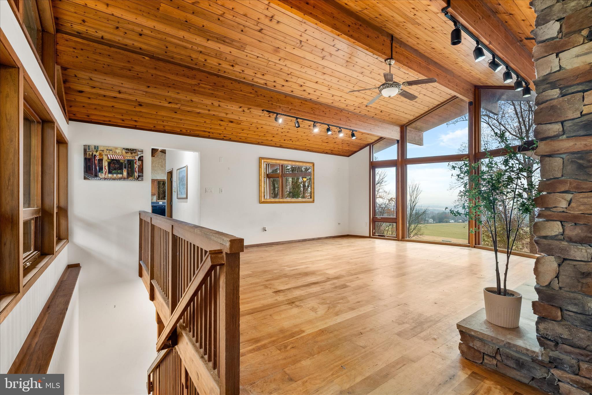 7442 DOGWOOD LANE