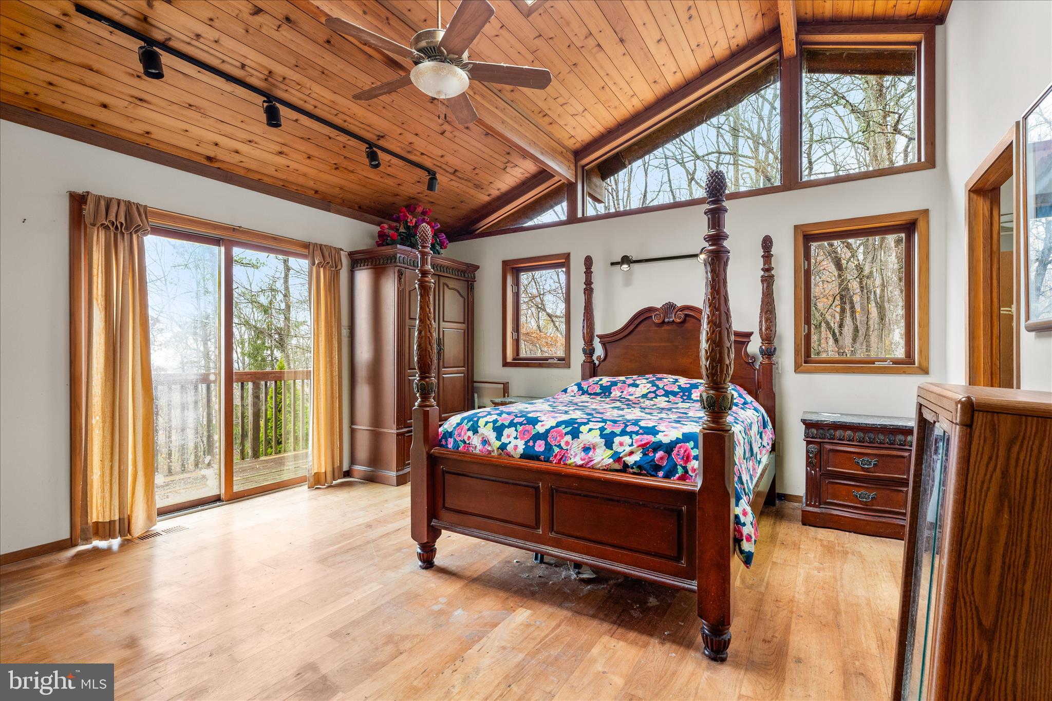 7442 DOGWOOD LANE