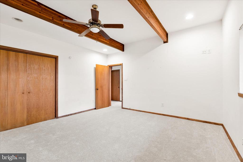 7442 DOGWOOD LANE