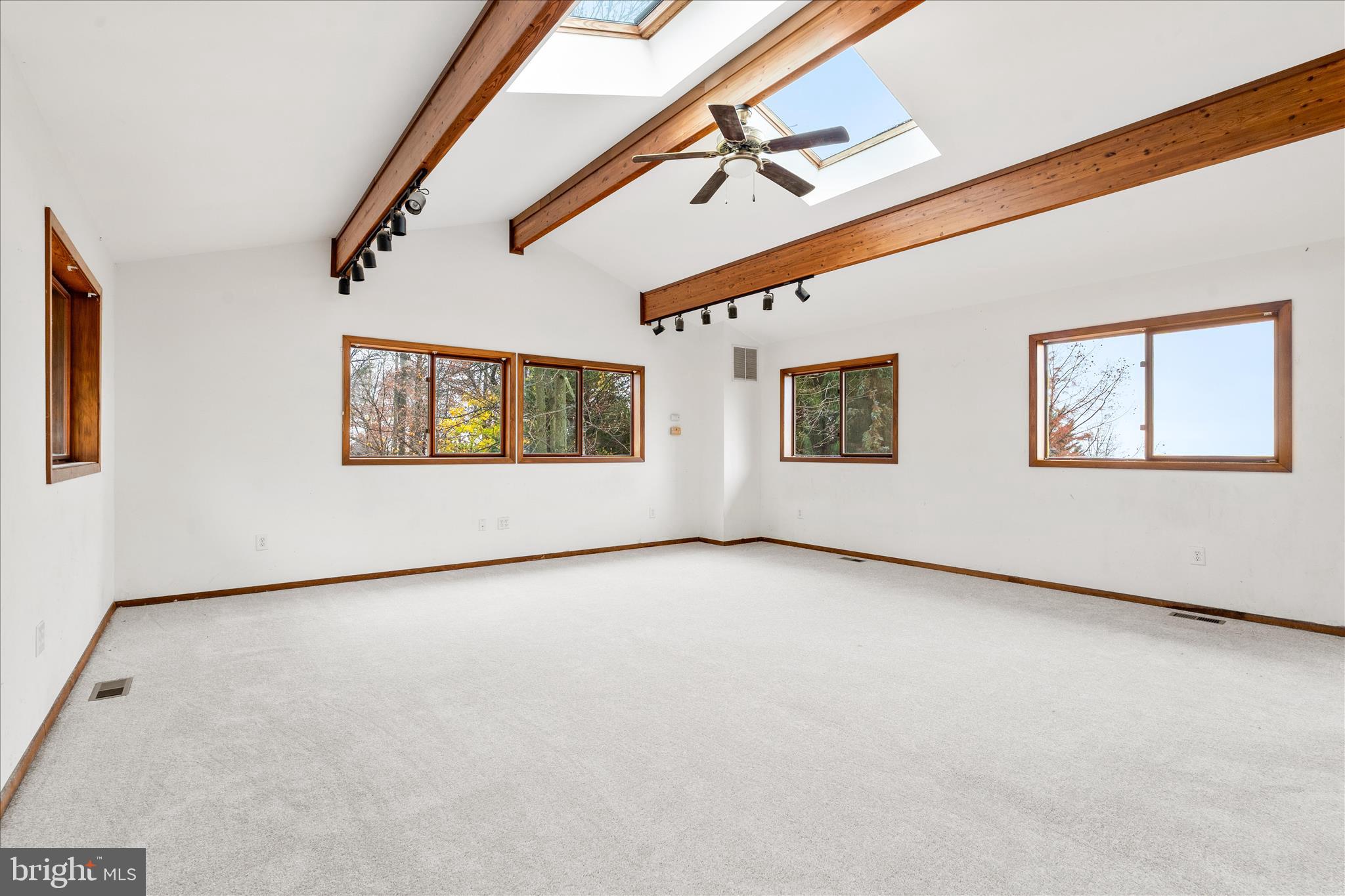 7442 DOGWOOD LANE