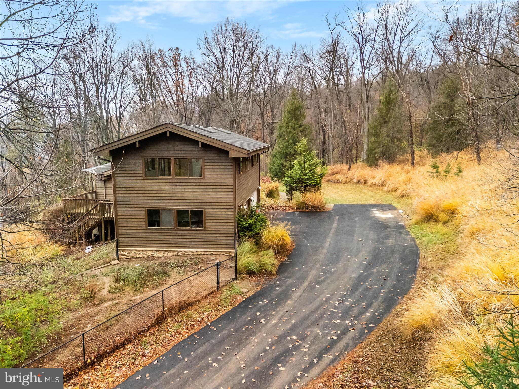 7442 DOGWOOD LANE