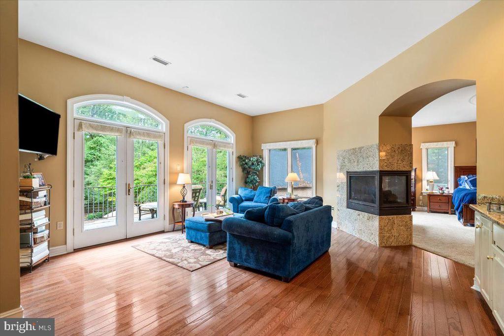 5948 WHITE FLINT DRIVE