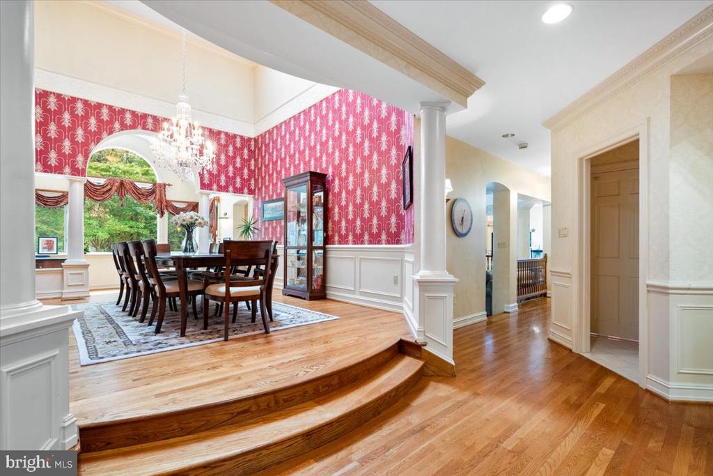 5948 WHITE FLINT DRIVE