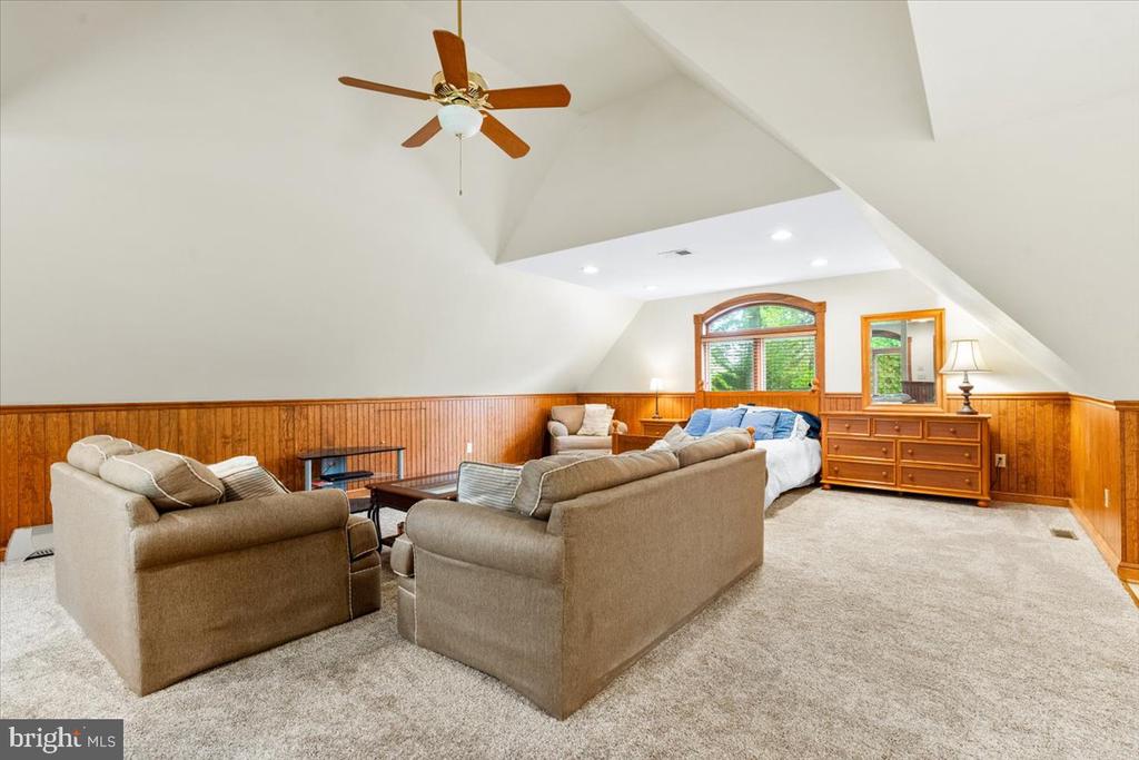 5948 WHITE FLINT DRIVE