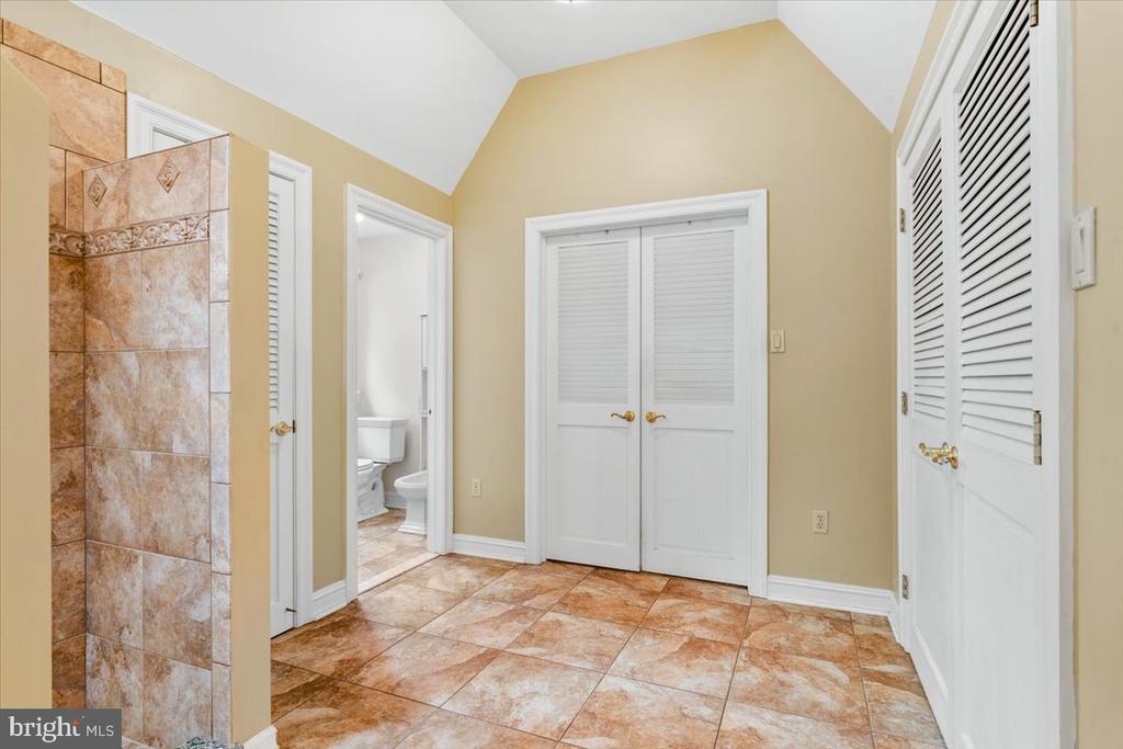 5948 WHITE FLINT DRIVE