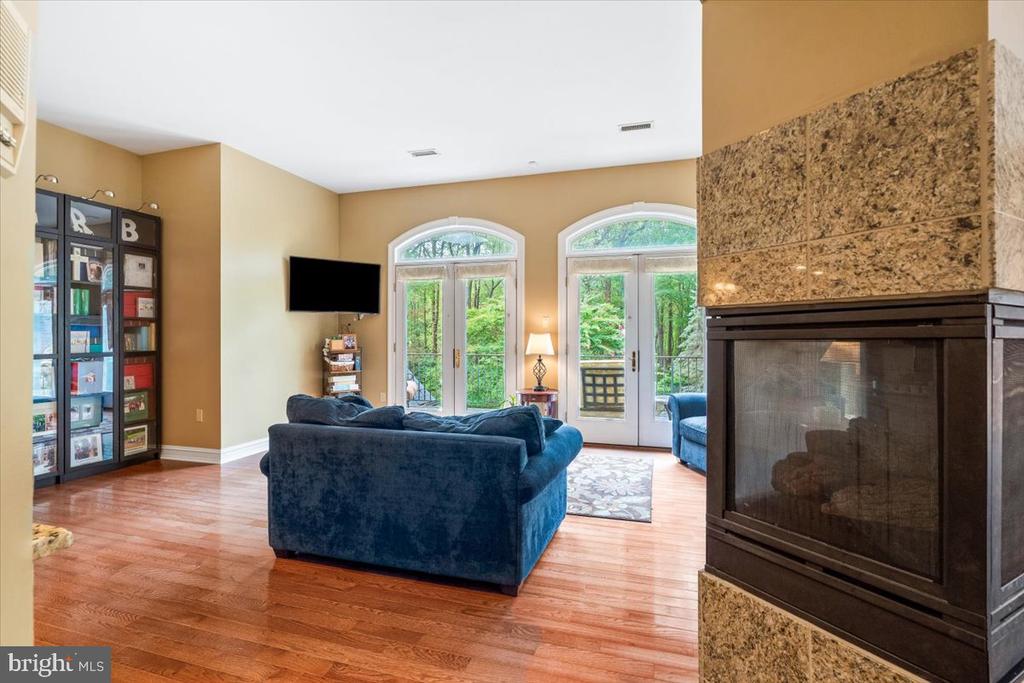 5948 WHITE FLINT DRIVE