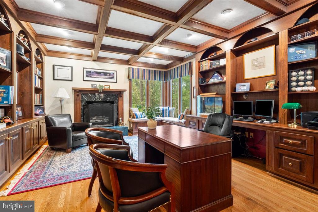 5948 WHITE FLINT DRIVE