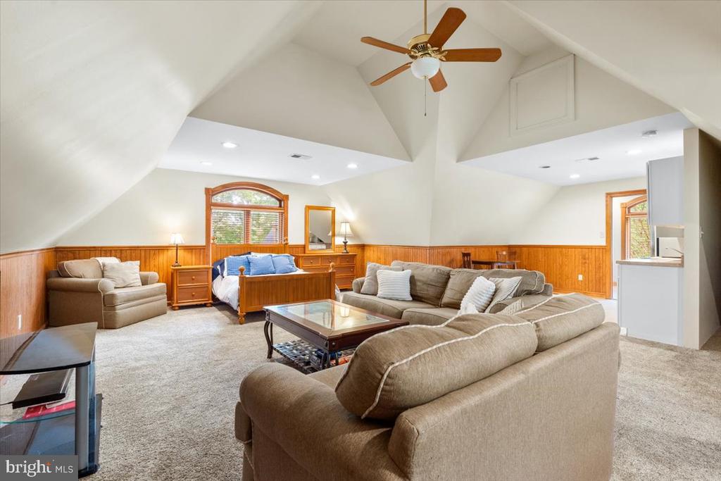 5948 WHITE FLINT DRIVE