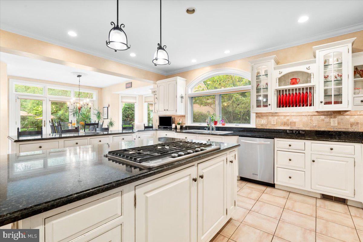 5948 WHITE FLINT DRIVE