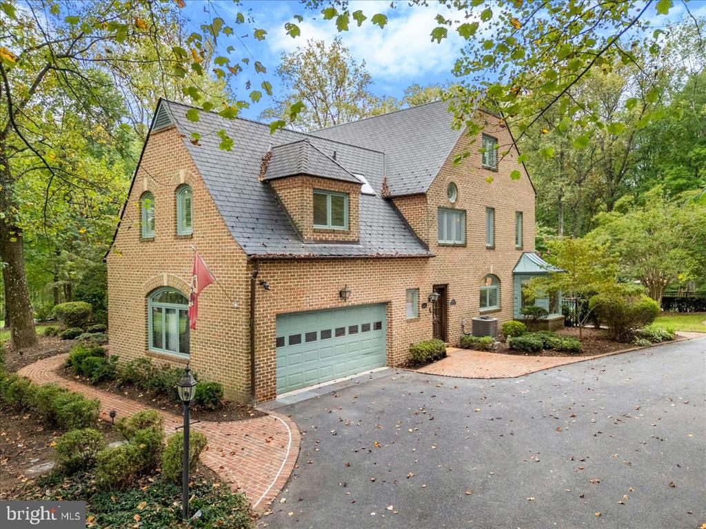 5948 WHITE FLINT DRIVE
