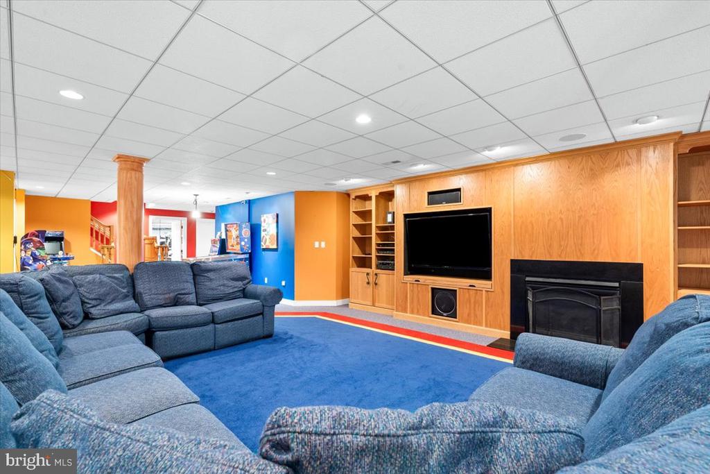 5948 WHITE FLINT DRIVE